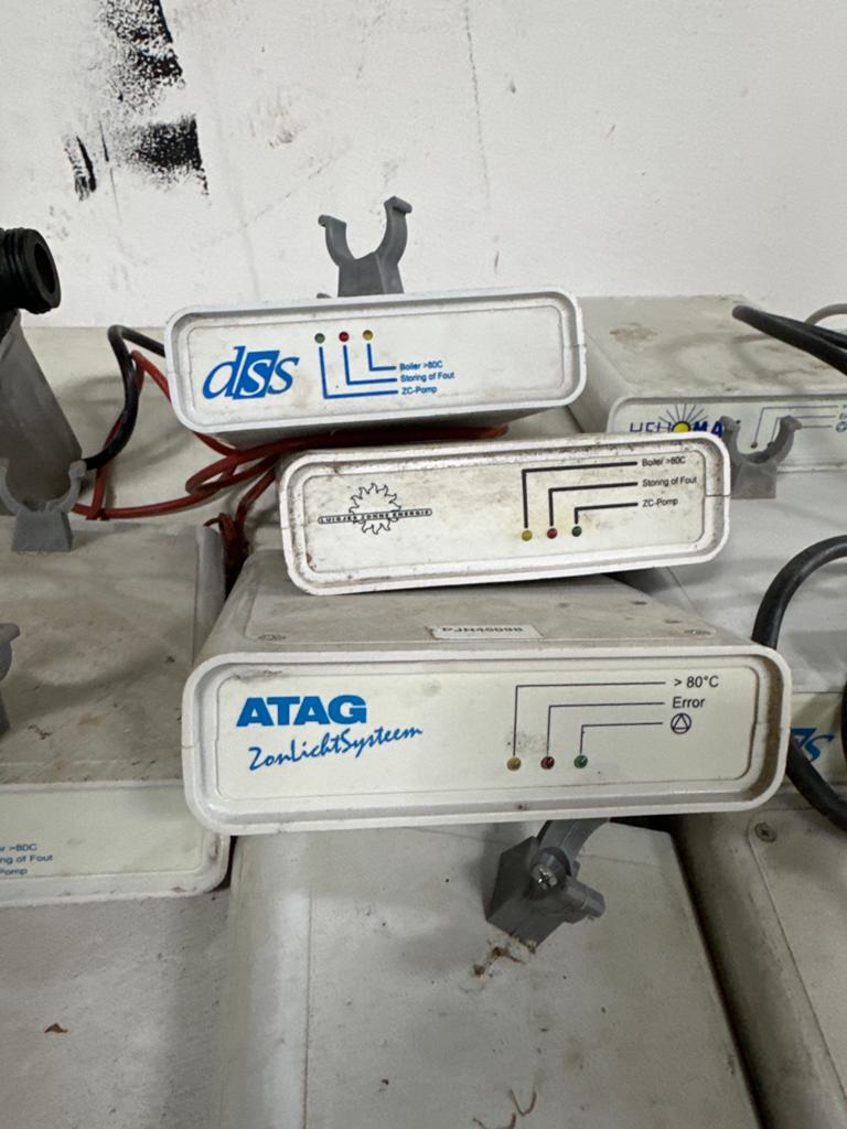 Partij DSS / ATAG/Heliomax zonneboiler-regelingen + sensoren, Zo goed als nieuw, Minder dan 20 liter, Ouder dan 10 jaar, Boiler