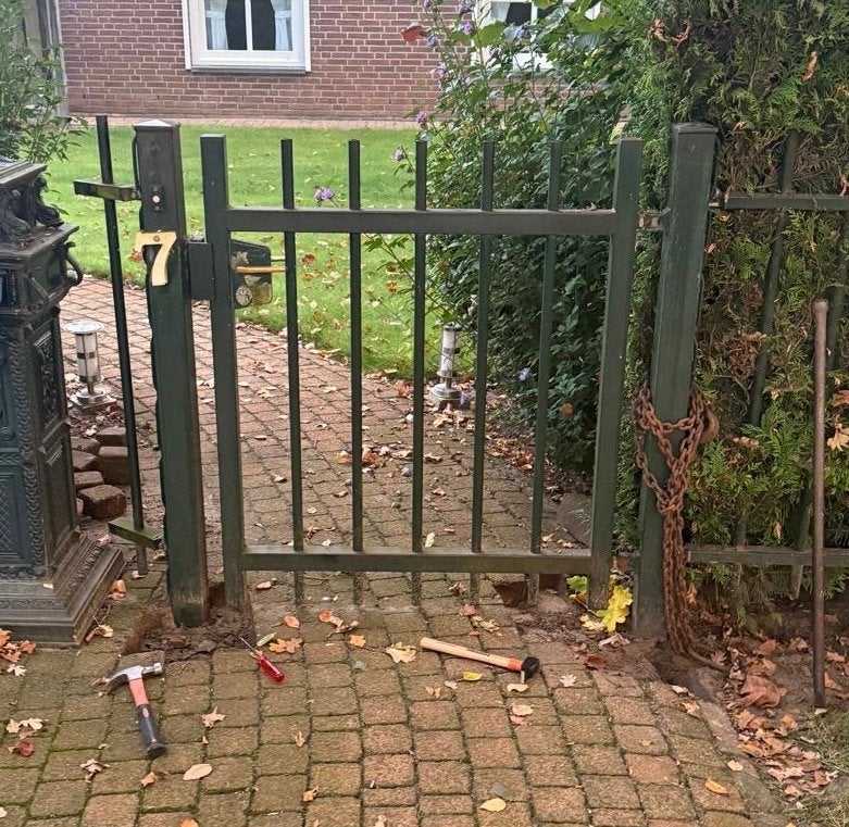 Gebruikt ijzer tuinpoortje , 98x116 cm, Tuin en Terras, Ophalen, Met poort, Gebruikt, Tuinhek