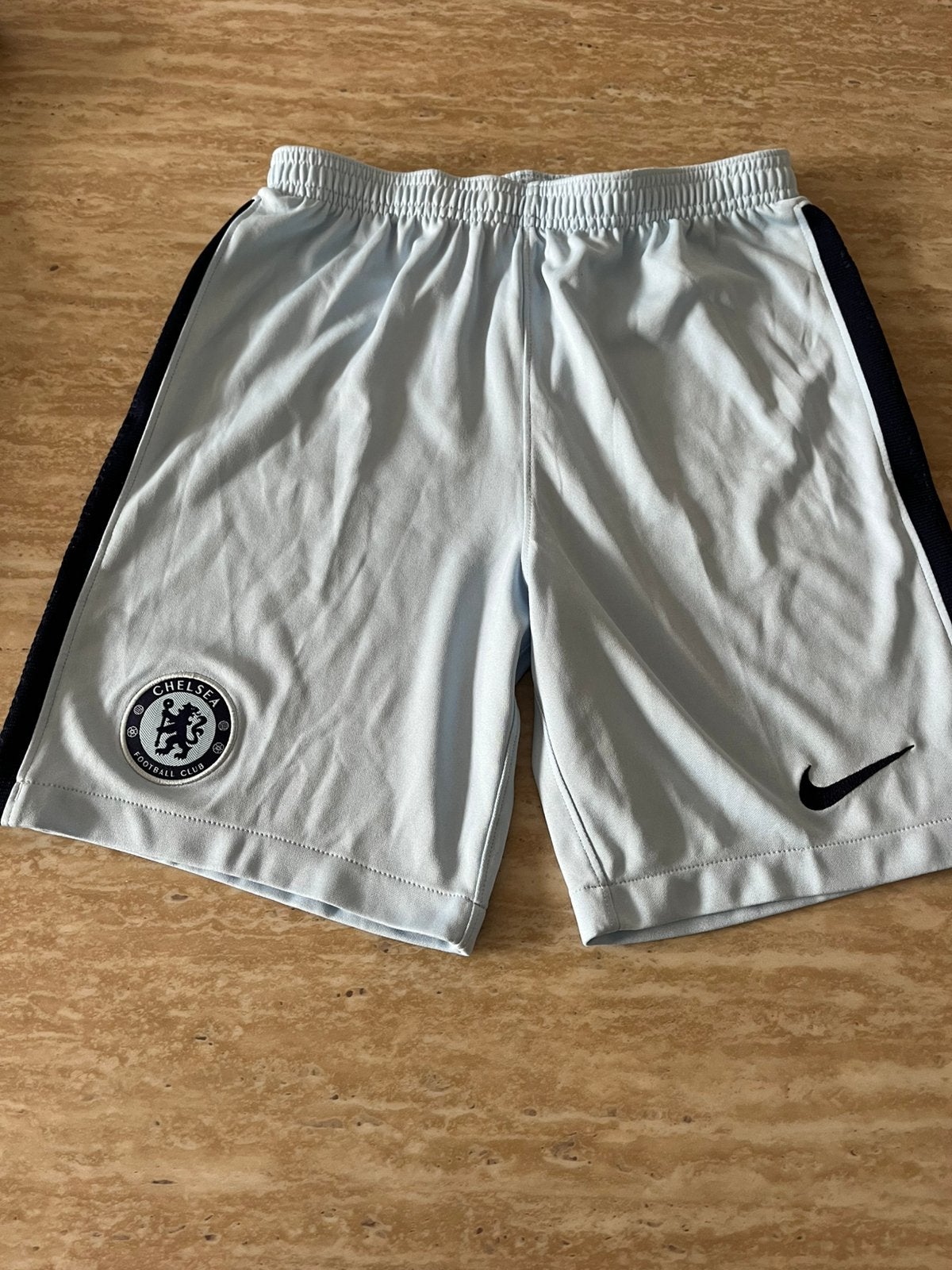 Nike Chelsea voetbal broekje, Ophalen of Verzenden, Zo goed als nieuw, Jongen of Meisje, Sport- of Zwemkleding