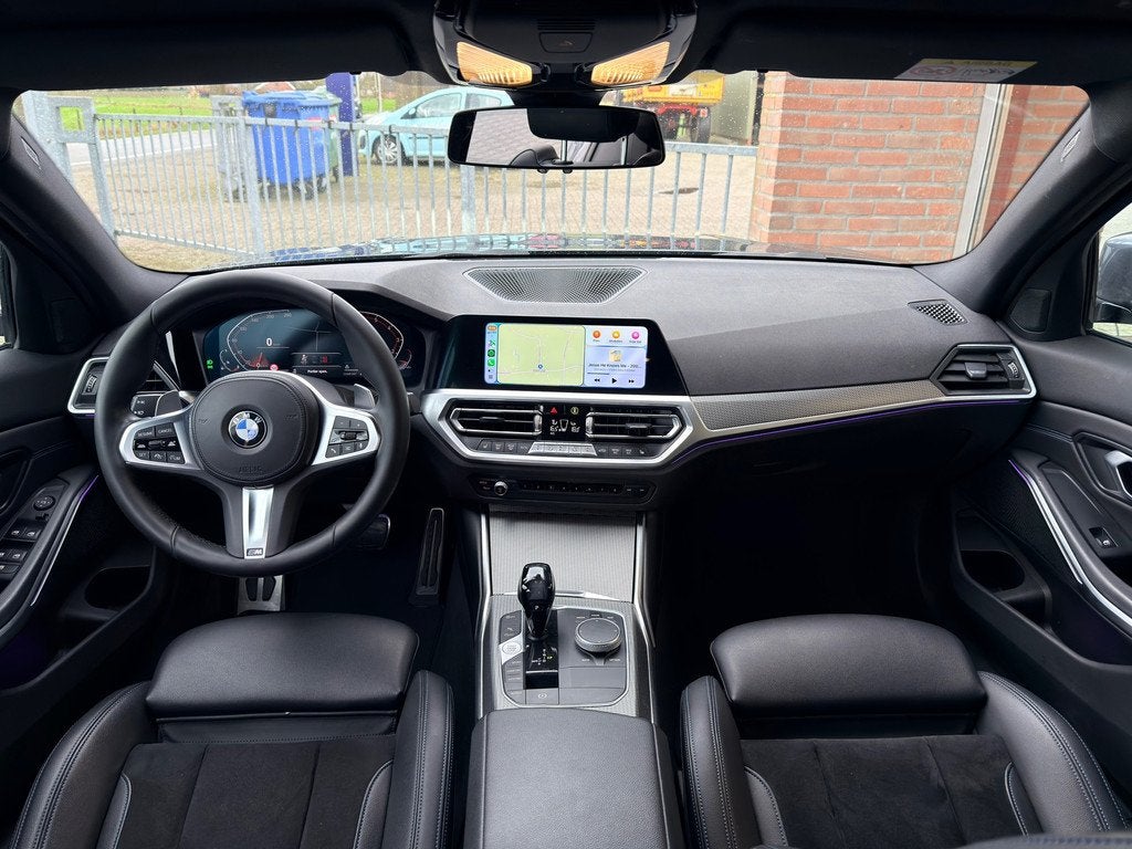BMW 3-serie 320i High Executive M-Sport Acc Stoelverwarming, Auto's, BMW, Automaat, 1998 cc, Achterwielaandrijving, Gebruikt