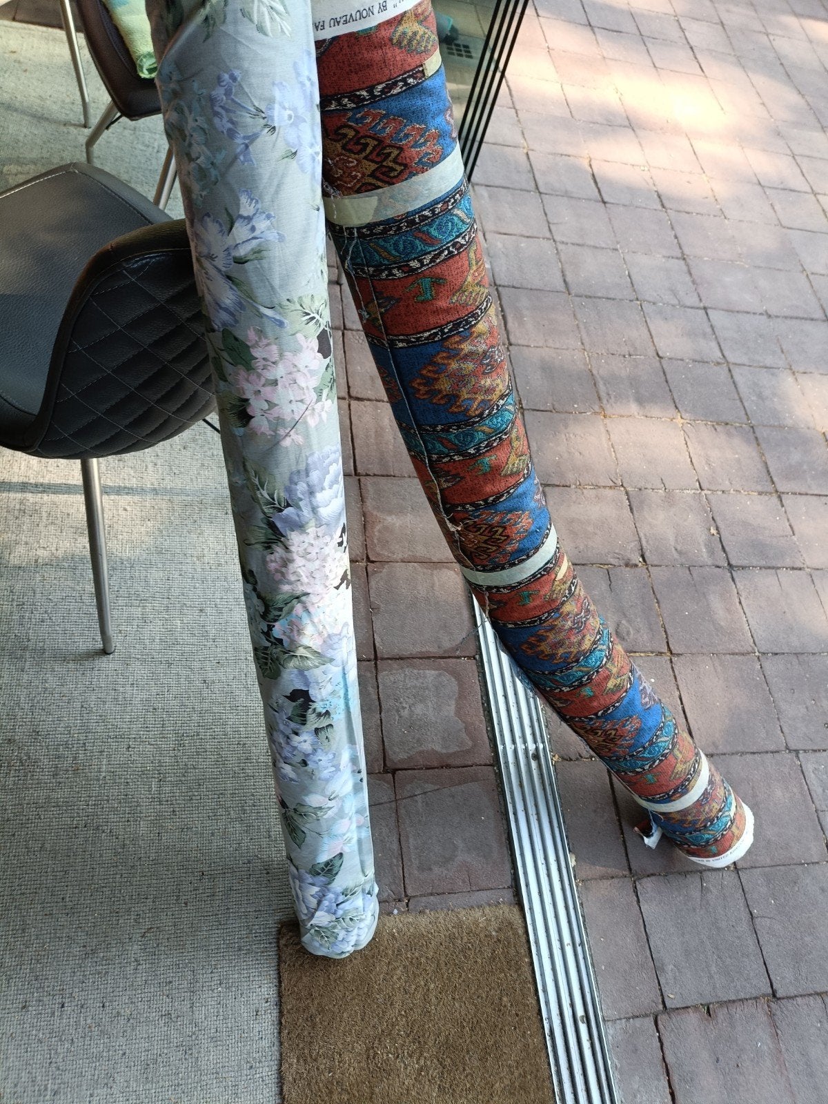 Twee rollen stof: bloemenprint en etnisch patroon, Ophalen, Overige materialen, Meerkleurig, 30 tot 120 cm