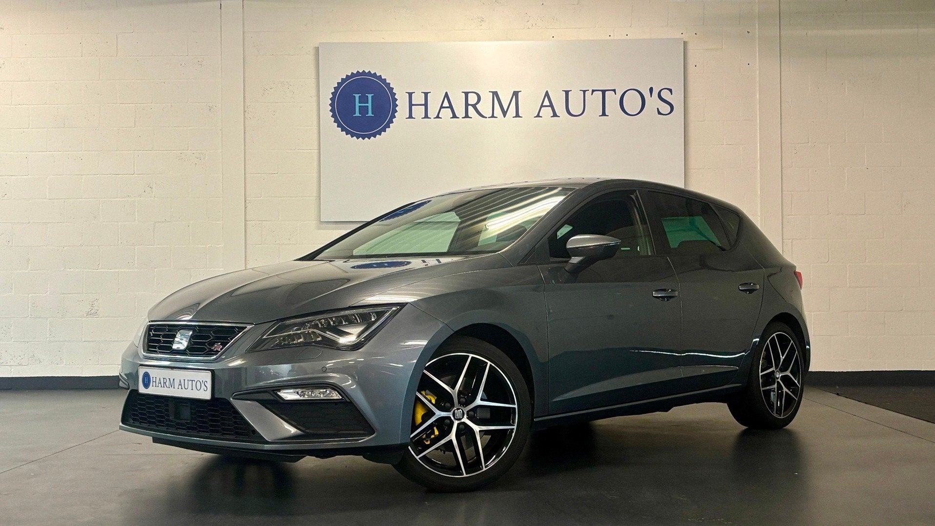 SEAT Leon 1.8 TSI FR Business 180pk Navi / CAM / Cruise / LE, Voorwielaandrijving, Stof, Gebruikt, Zwart