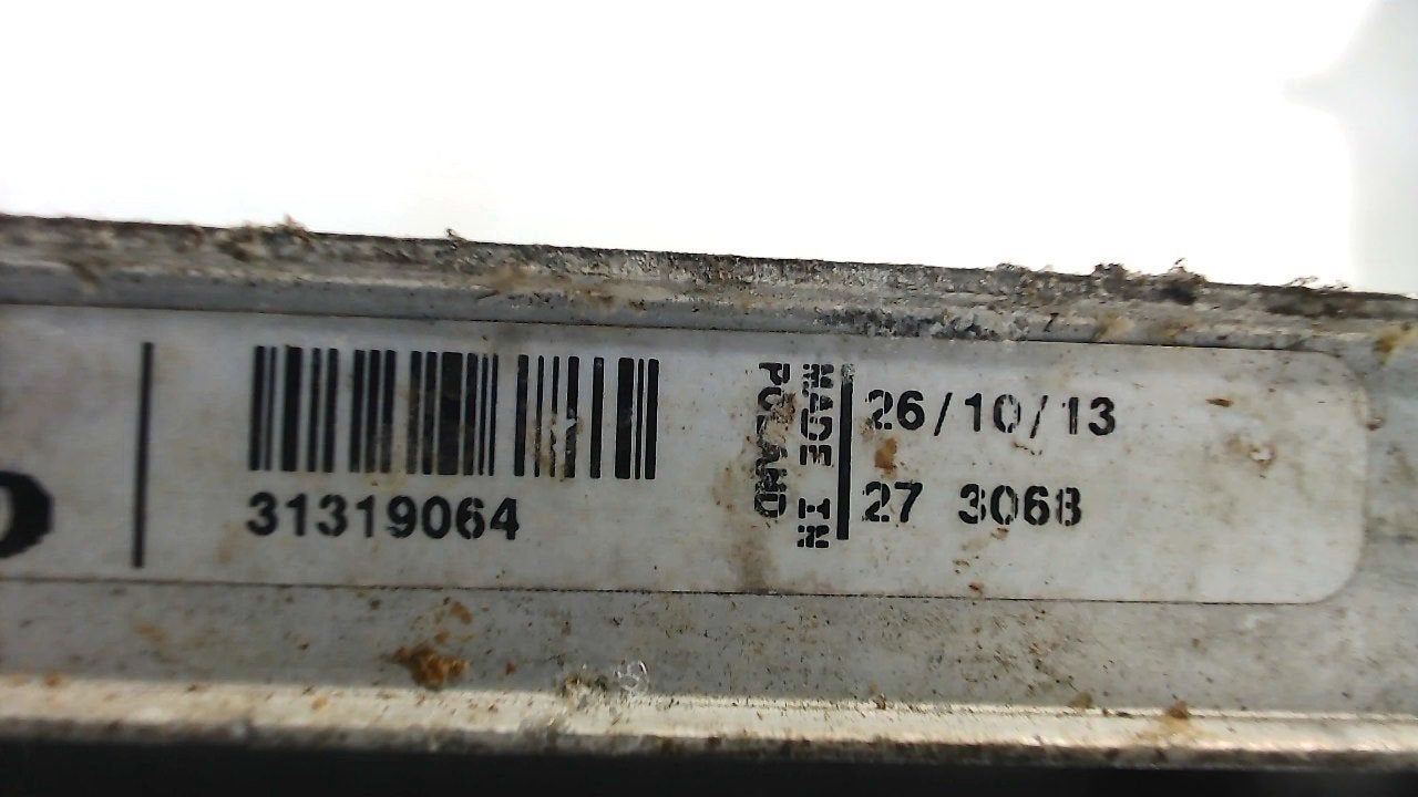 Radiateur Volvo V40, Onderdelen@venauto.nl, Van der Ven Autorecycling B.V., Gebruikt, Ettenseweg 76, 4706 PB Roosendaal, The Netherlands
