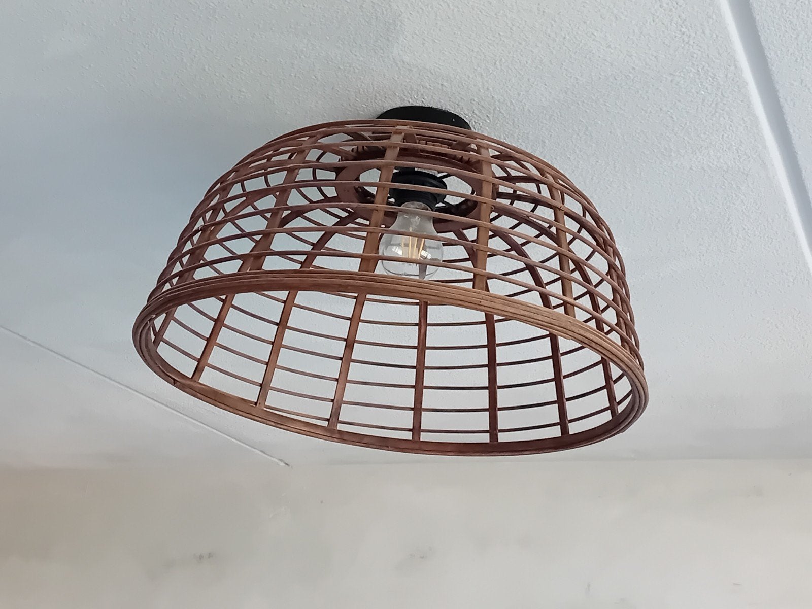 Rieten plafondlamp • donkerbruin, Huis en Inrichting, Lampen | Plafondlampen, Ophalen, Inclusief lichtbron, 46 cm, Plafondlamp
