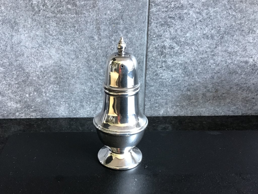 Zoutvaatje/strooier, heel praktisch, verzilverd 11cm hoog !, Overige typen, Zilver, Ophalen of Verzenden, Zo goed als nieuw