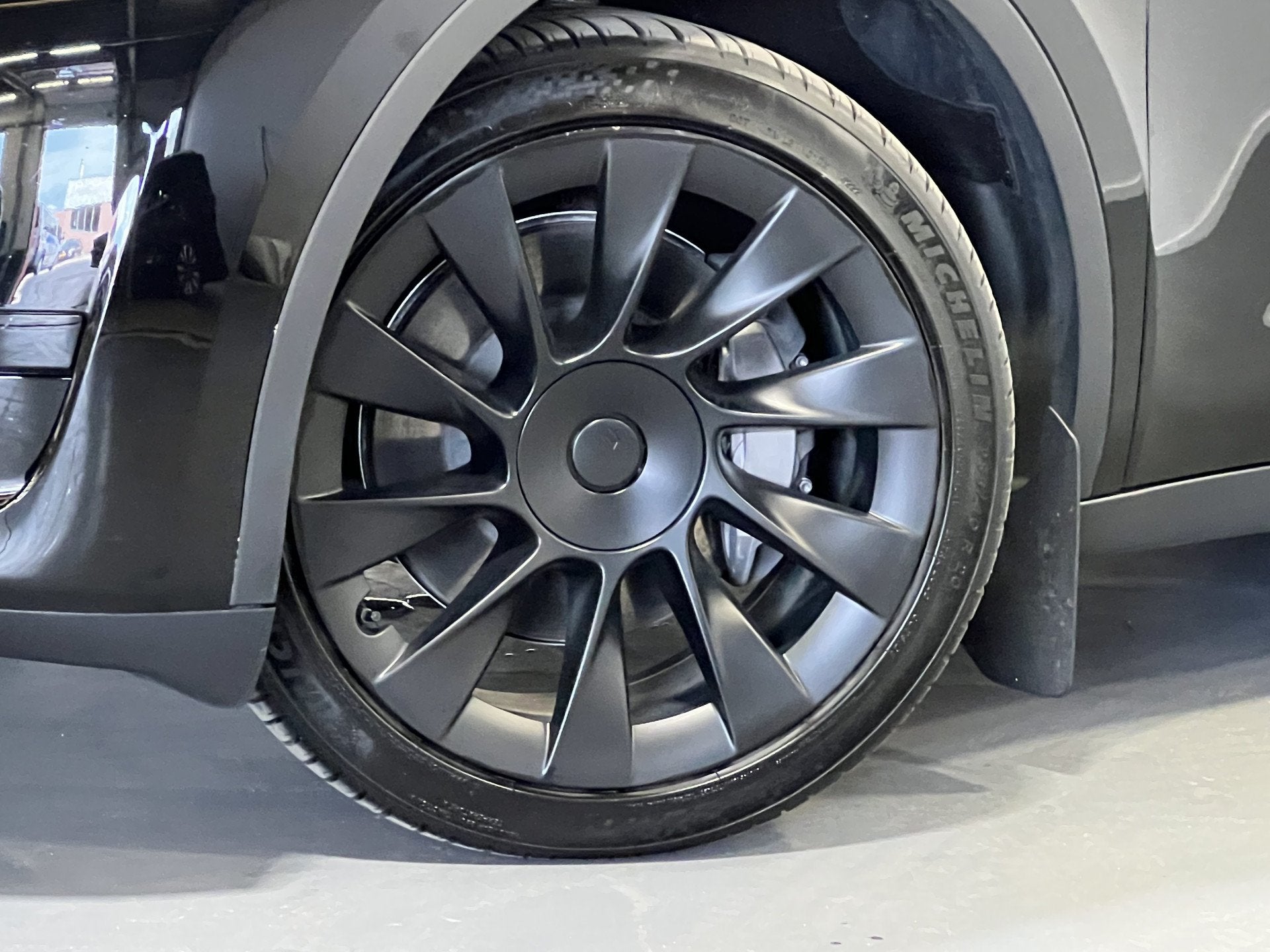 Foto 3 van Tesla Model Y RWD 58 kWh | Navigatie | LM Velgen 19" | Panor