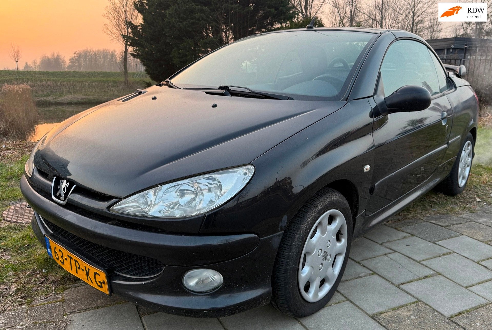 Peugeot 206 CC 1.6-16V opknapper blanke lak schade, Voorwielaandrijving, Gebruikt, 4 cilinders, Cabriolet