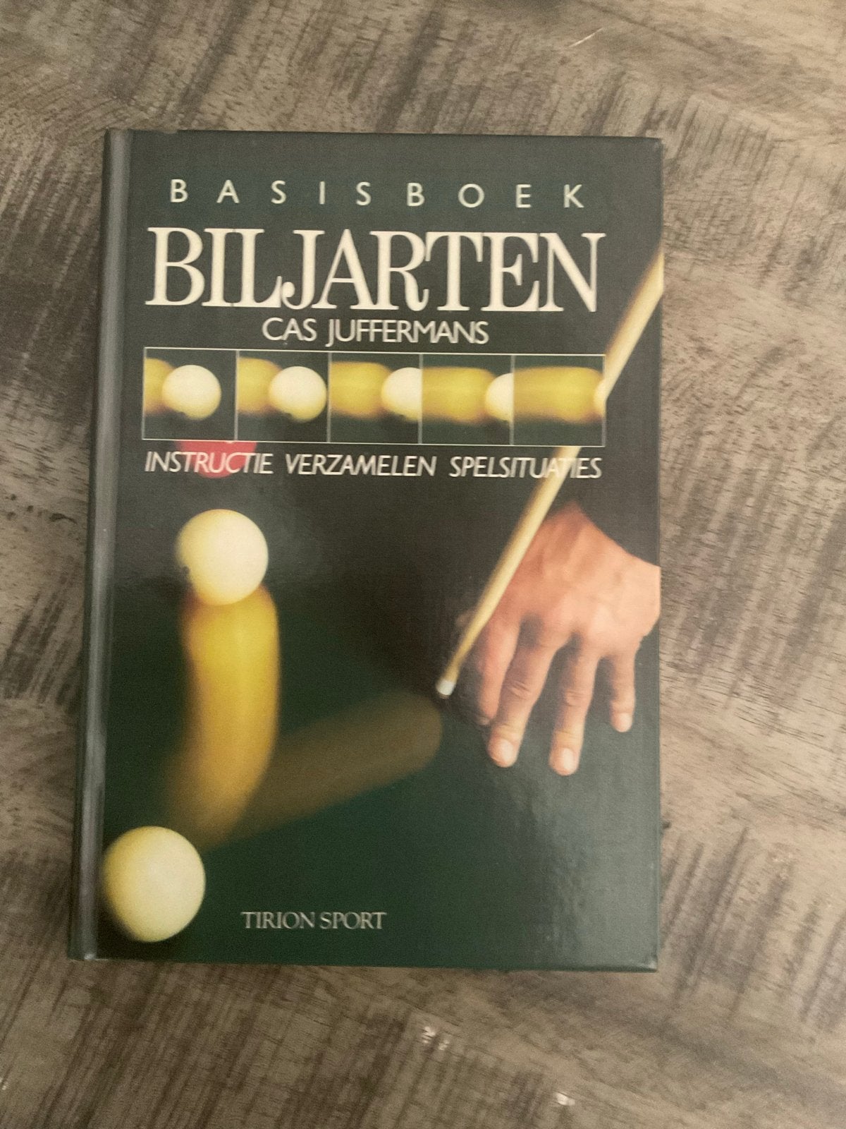 Basisboek Biljarten - Cas Juffermans, Boeken, Ophalen of Verzenden, Gelezen, Overige sporten