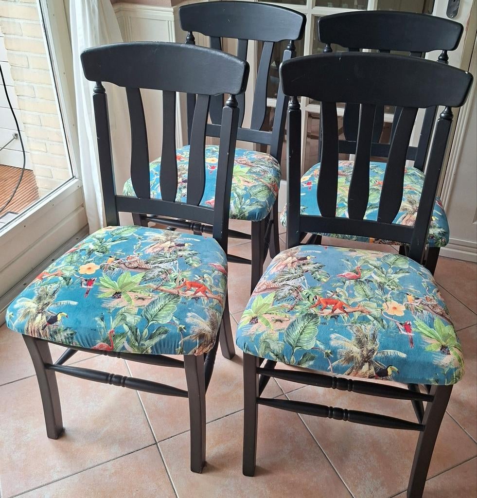 Gratis ophalen 4 eetkamerstoelen zie omschrijving, Huis en Inrichting, Stoelen, Ophalen, Gebruikt, Zwart, Vier