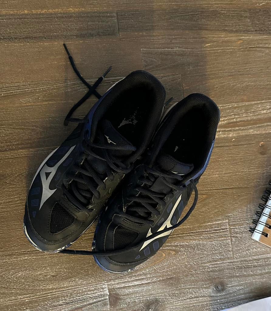 Korfbal schoenen voor buiten 38, Ophalen of Verzenden, Zo goed als nieuw, Schoenen