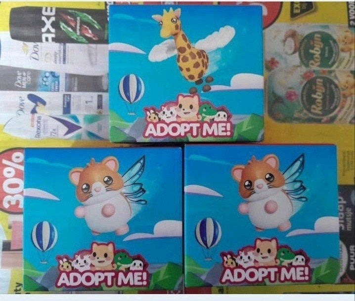 Adopt Me! Vliegende hamster en giraffe mcdonalds happy meal, Ophalen of Verzenden, Nieuw