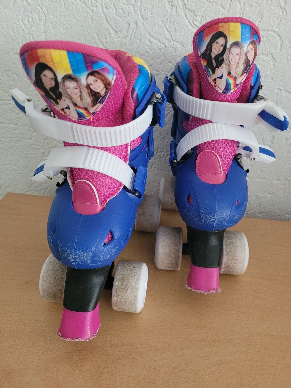 Studio 100 K3 rolschaatsen maat 30 / 33, Kinderen en Baby's, Speelgoed | Buiten | Rolschaatsen, Kinderen, Ophalen of Verzenden