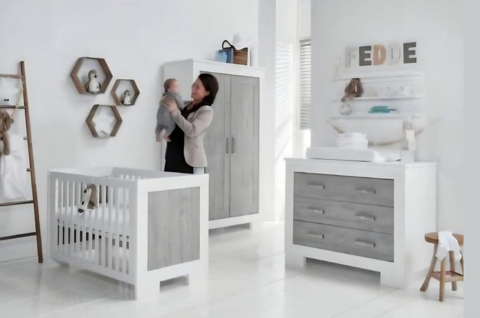 Complete kinderkamer Lucca, kledingkast, commode ledikantje, Kinderen en Baby's, Ophalen, Zo goed als nieuw, Jongetje of Meisje