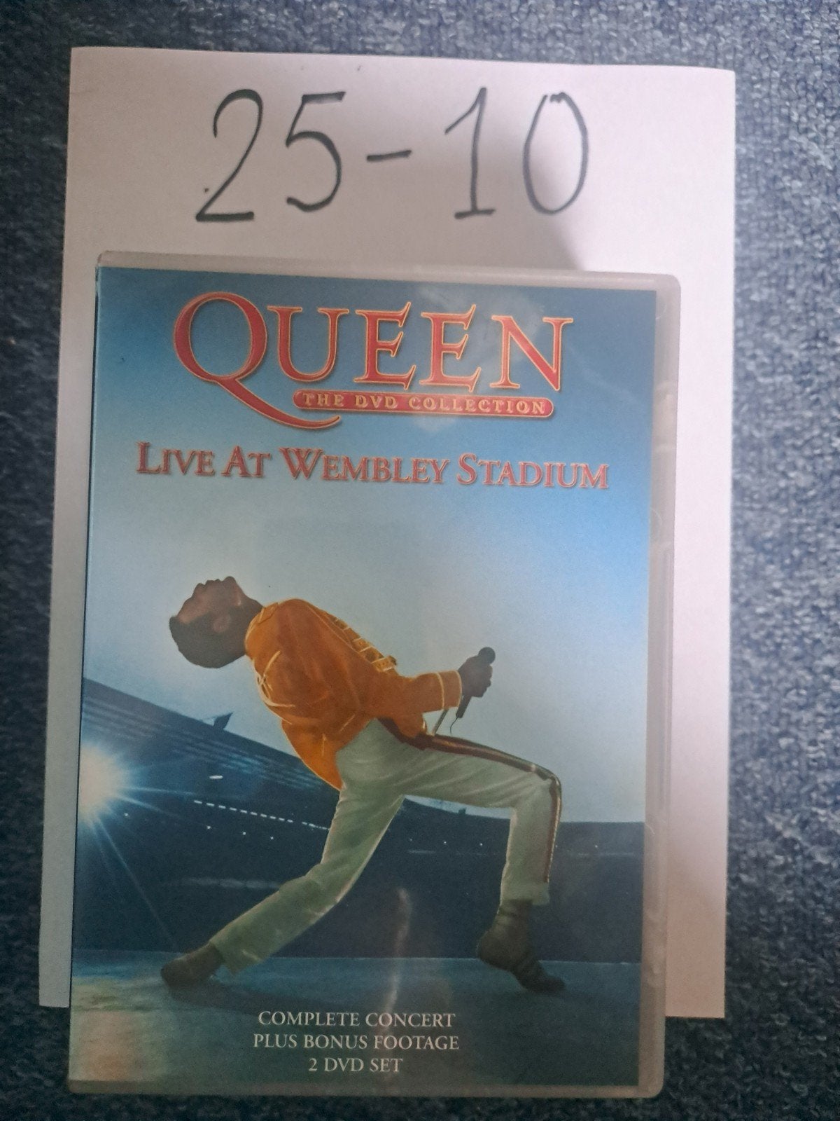 Queen - Live at Wembley Stadium (2 DVD Set), Ophalen of Verzenden, Zo goed als nieuw, Concert, Inclusief DVD
