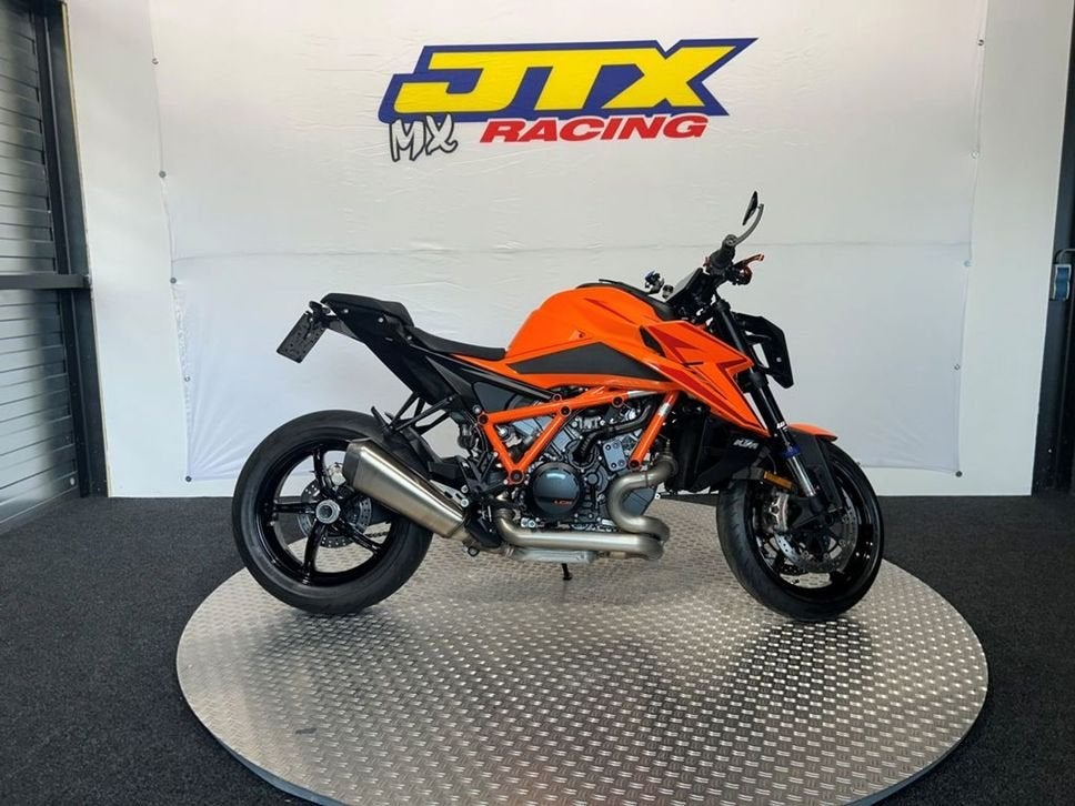 KTM 1390 SUPER DUKE R EVO ORANGE, 2 cilinders, KTM, Motorrijbewijs A, Bedrijf