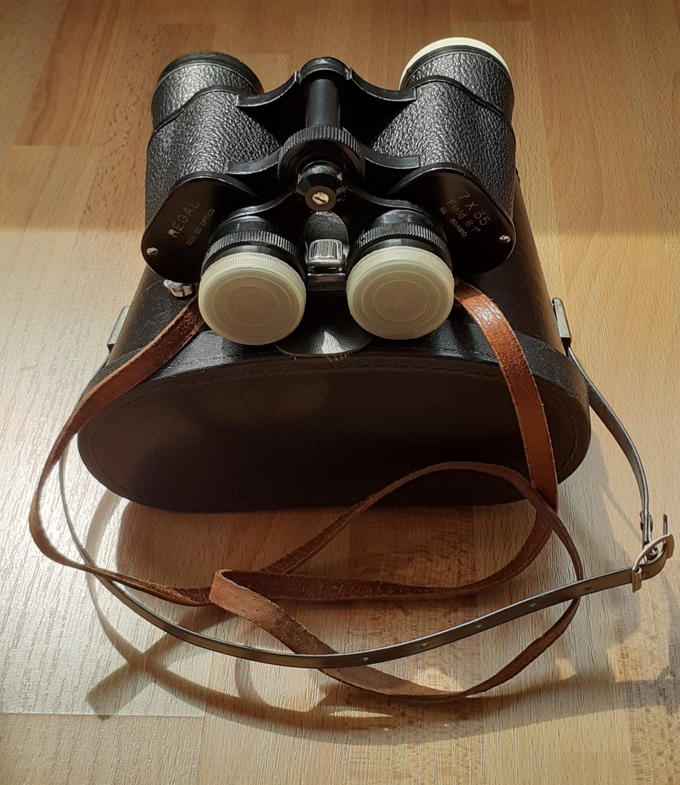 Vintage verrekijker merk Regal 7x35, Audio, Tv en Foto, Optische apparatuur | Verrekijkers, Ophalen, Porro (met knik)