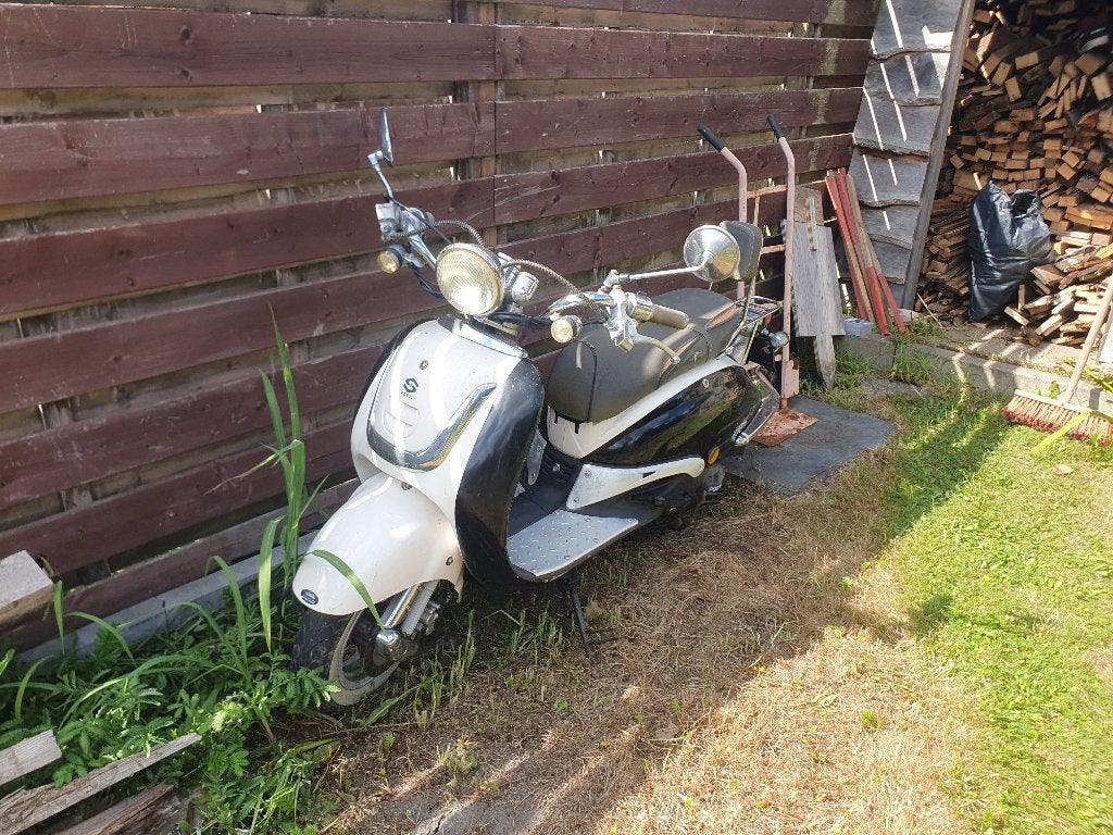 Scooter Fosti OPKNAPPER, Fietsen en Brommers, Snorfietsen en Snorscooters, Gebruikt, Benzine, Ophalen, Overige merken