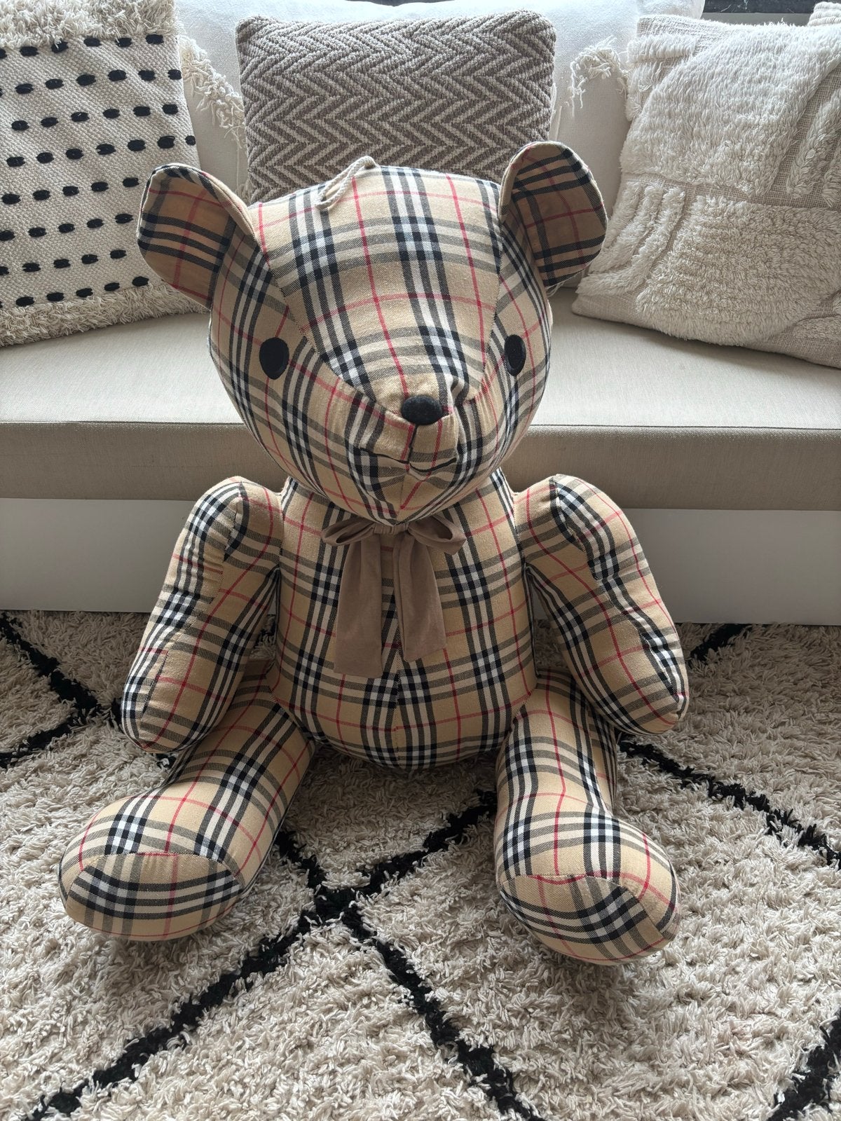 Grote knuffelbeer met Burberry-achtige print, Ophalen, Gebruikt, Beer, Middelgroot (20 tot 80 cm)