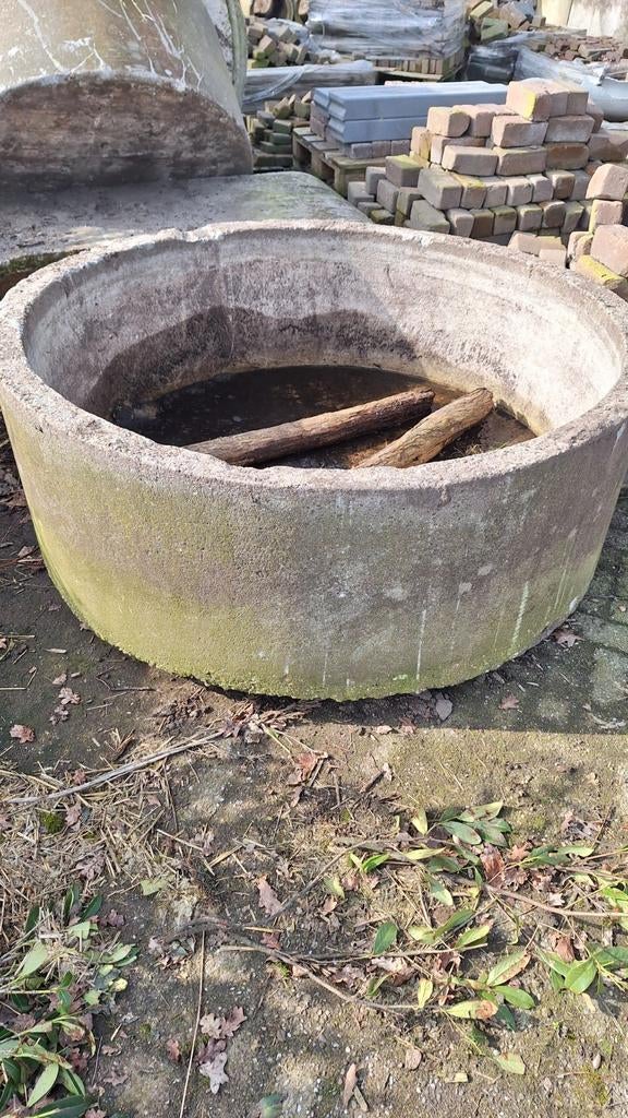 Betonnen waterbakken, bloembakken, vijver,zandbakken, Tuin en Terras, Bloembakken en Plantenbakken, Ophalen, Rond, Beton, 60 cm of meer