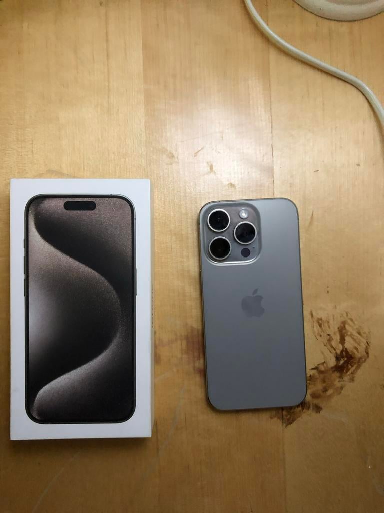 iPhone 15 Pro - Zo goed als nieuw, 100% batterij, met doos, Telecommunicatie, Mobiele telefoons | Apple iPhone, Ophalen of Verzenden