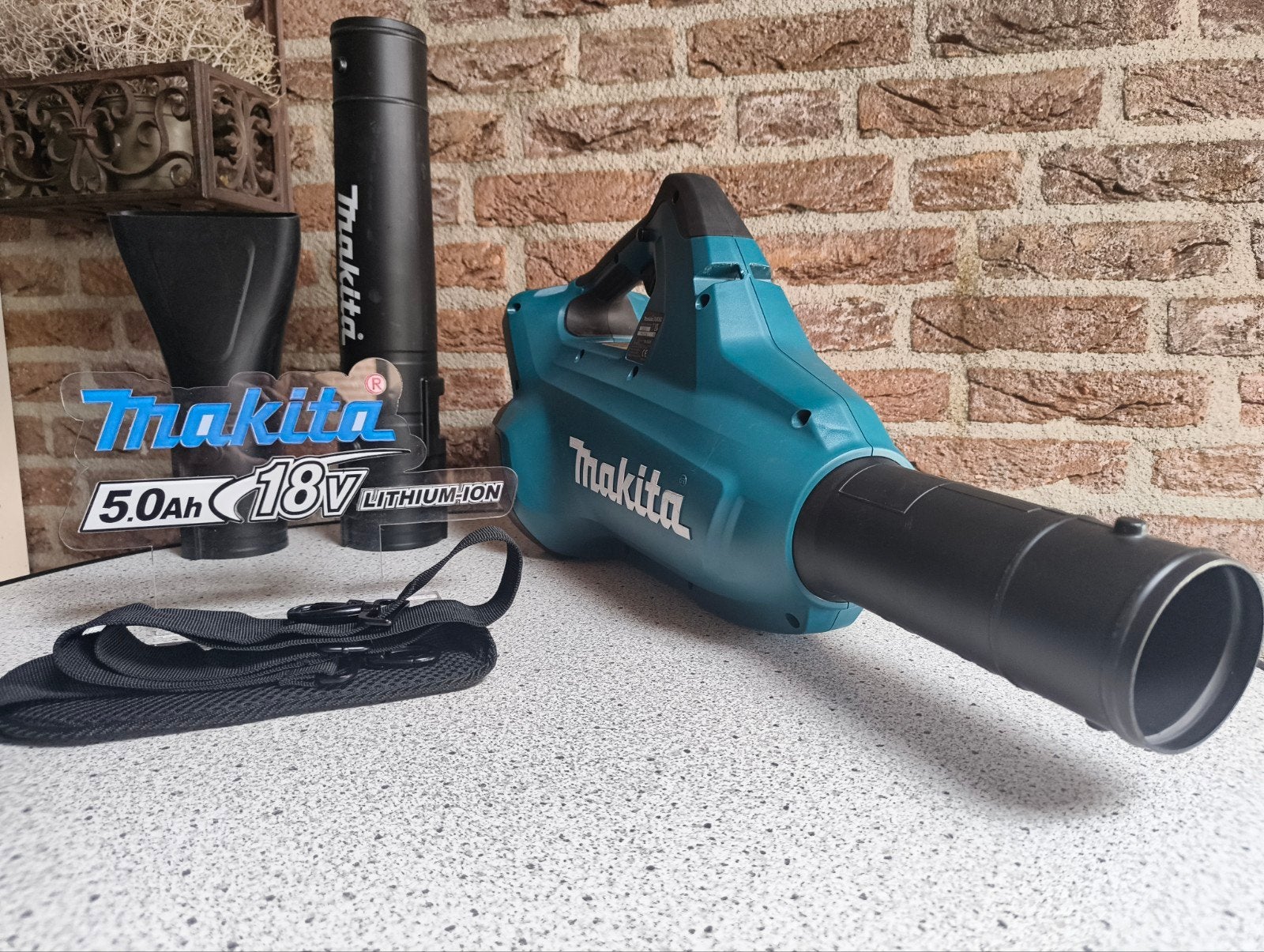 Makita DUB362 Bladblazer 36v / 2x18 volt (excl. accu/lader), Ophalen of Verzenden, Zo goed als nieuw, Makita, Accu