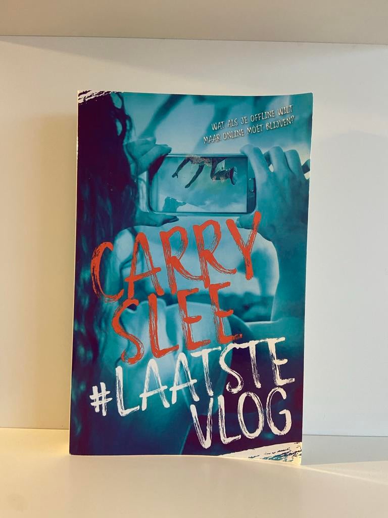 Carry Slee - Laatste Vlog, Boeken, Romans, Zo goed als nieuw, Nederland, Ophalen of Verzenden