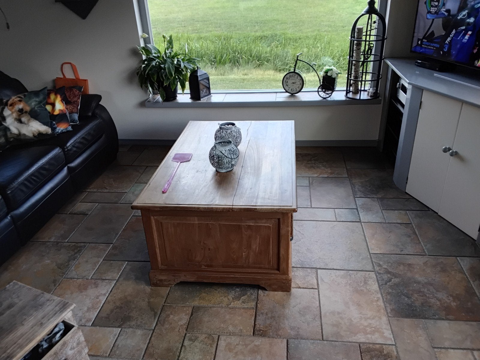 Massief teakhouten kast met spiegel en marmeren blad, Huis en Inrichting, Kasten | Dressoirs, Overige materialen, 150 tot 200 cm