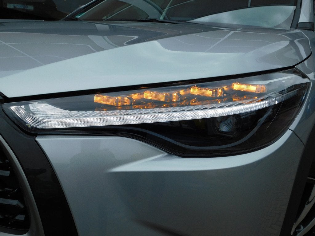 Toyota Corolla Cross Hybrid 140 Dynamic (bj 2024, automaat), Auto's, Toyota, 12 maanden, Stof, Gebruikt, 4 cilinders