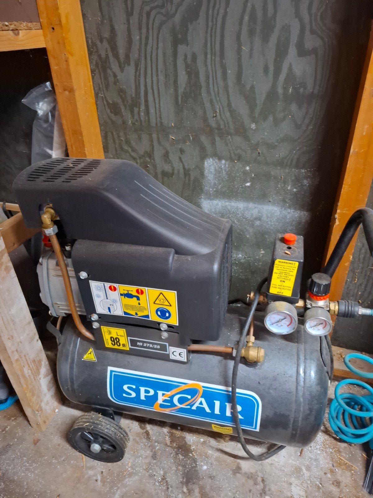 Verrijdbare compressor specair, incl haspel, 100 liter of meer, Ophalen, 200 tot 400 liter/min