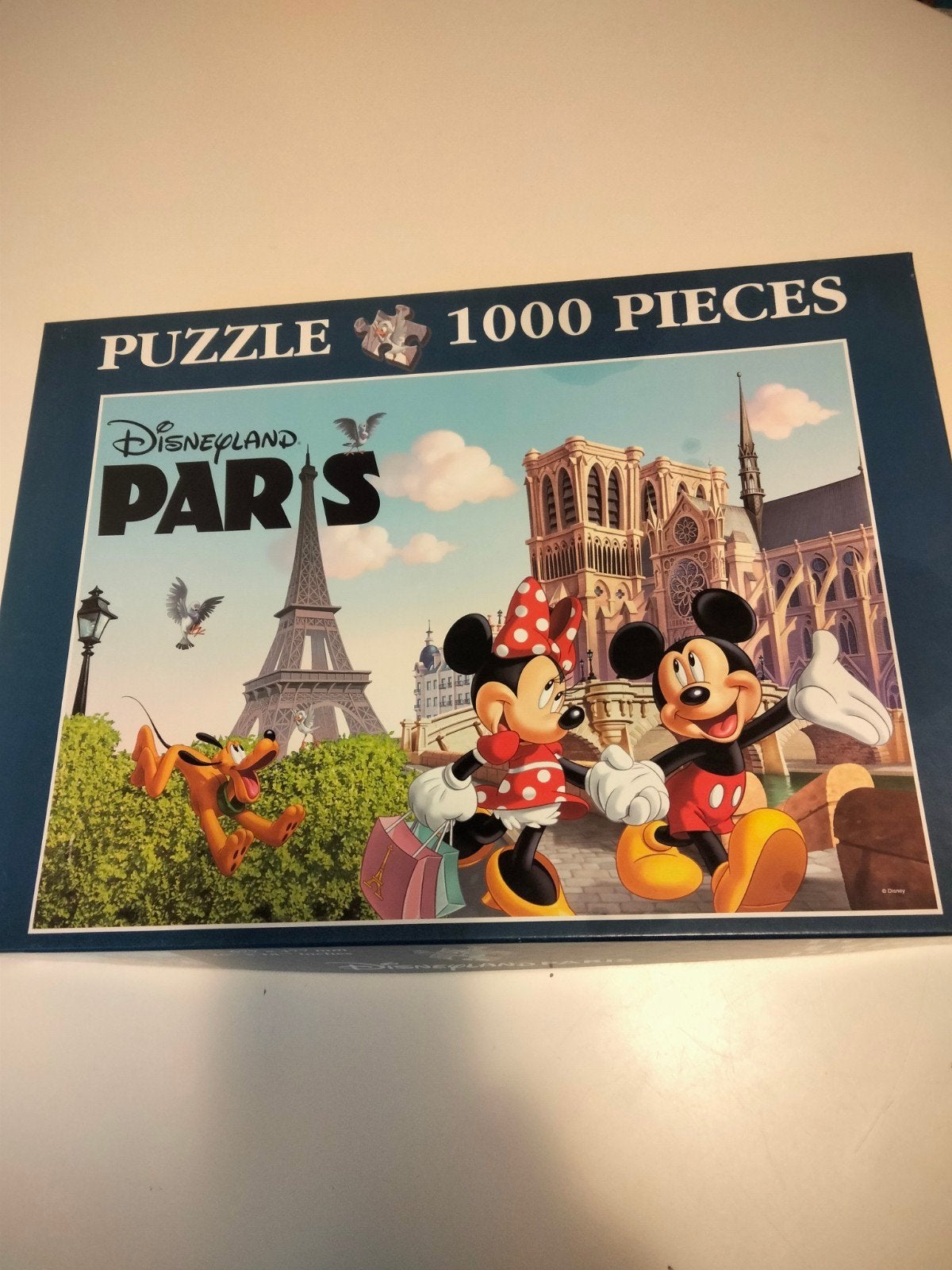 Disneyland Parijs Legpuzzel 1000 stukjes Mickey Minni, Ophalen of Verzenden, 500 t/m 1500 stukjes, Zo goed als nieuw, Legpuzzel