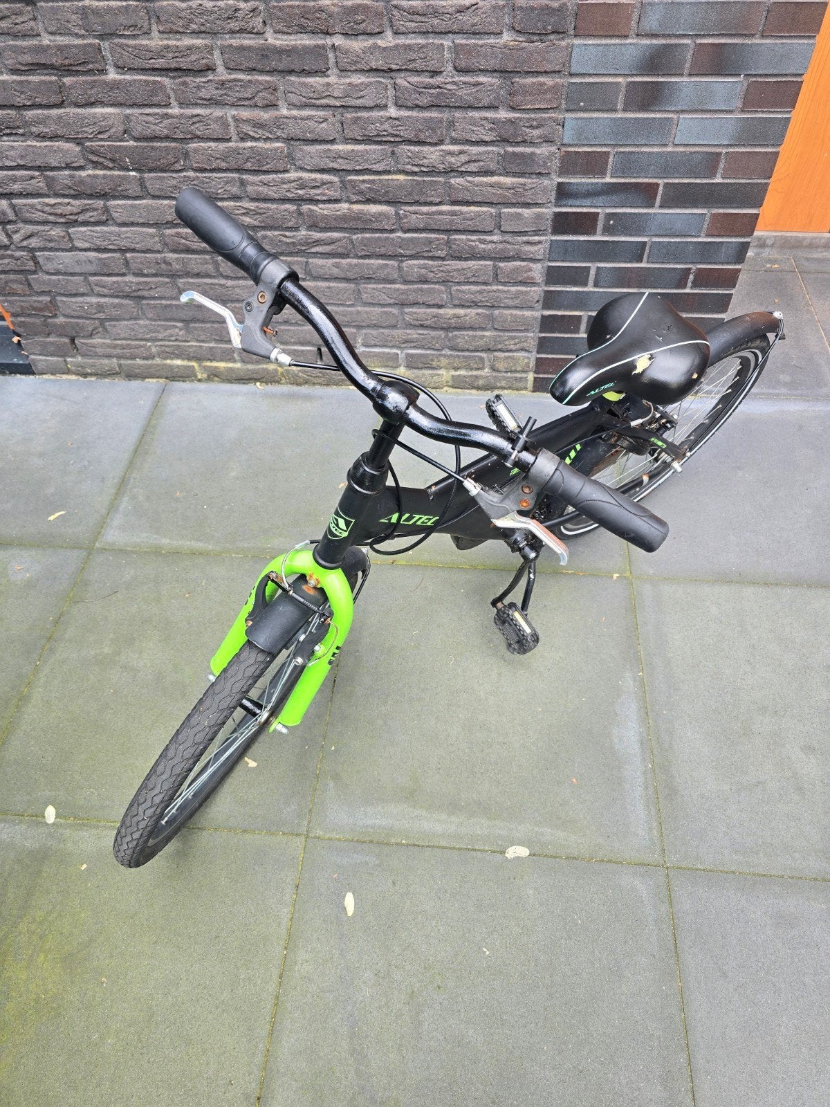 Altec kinderfiets 20 inch - zwart/groen, Ophalen, 20 inch of meer, Altec, Gebruikt