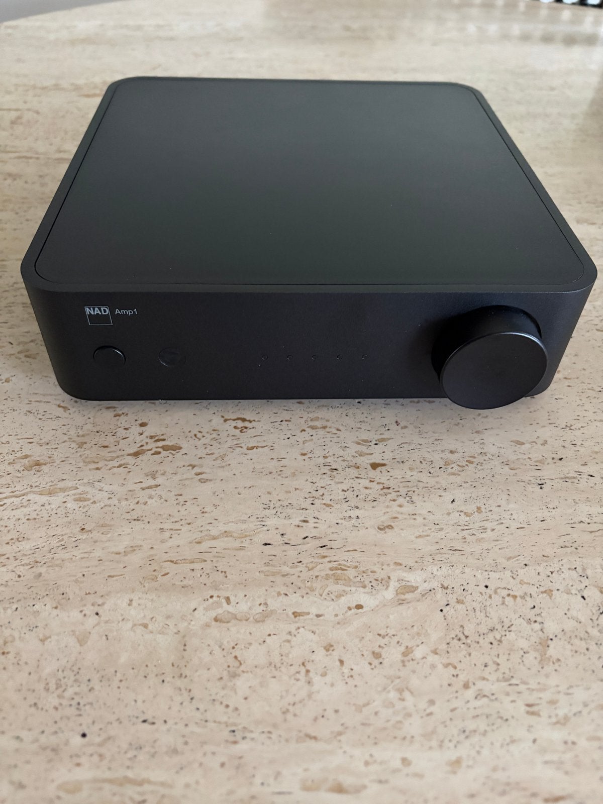 NAD Amp1 Streaming Versterker - Zo goed als nieuw, Zo goed als nieuw, 60 tot 120 watt, Stereo, Ophalen