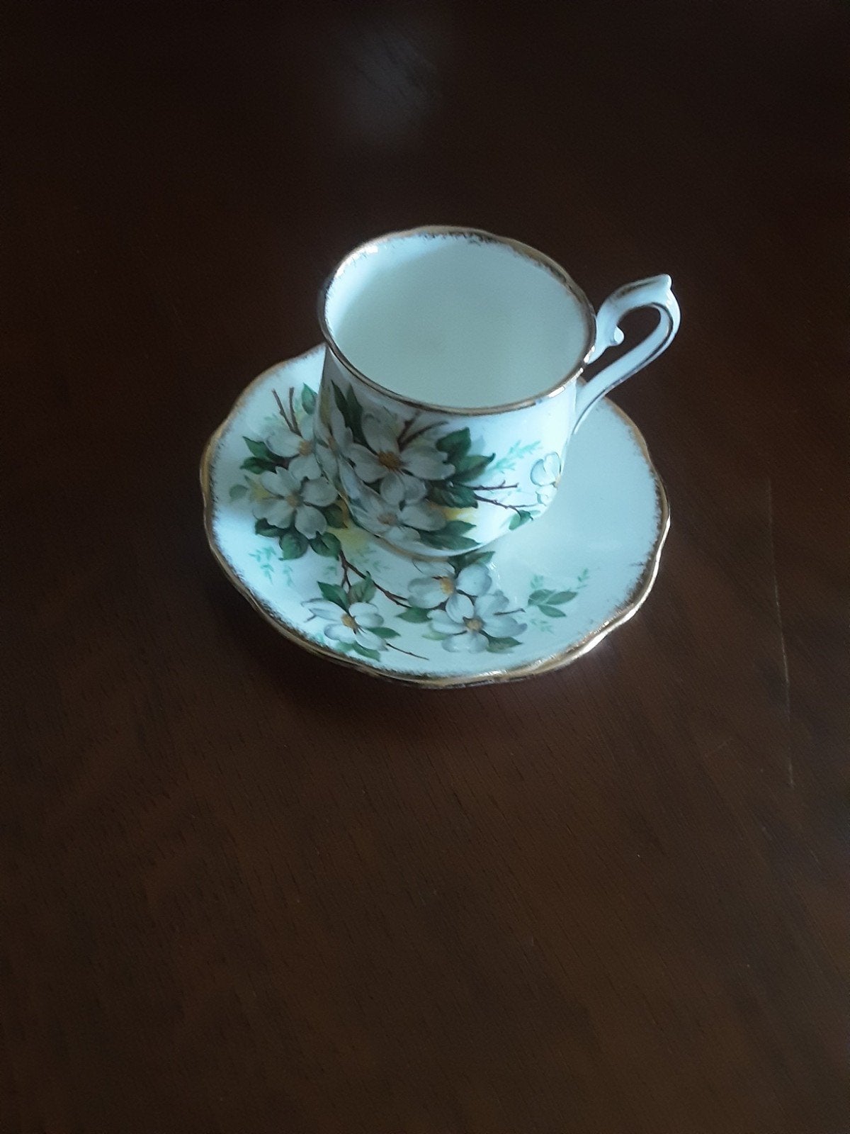 Royal Albert mokka kop en schotel White Dogwood, Antiek en Kunst, Ophalen of Verzenden