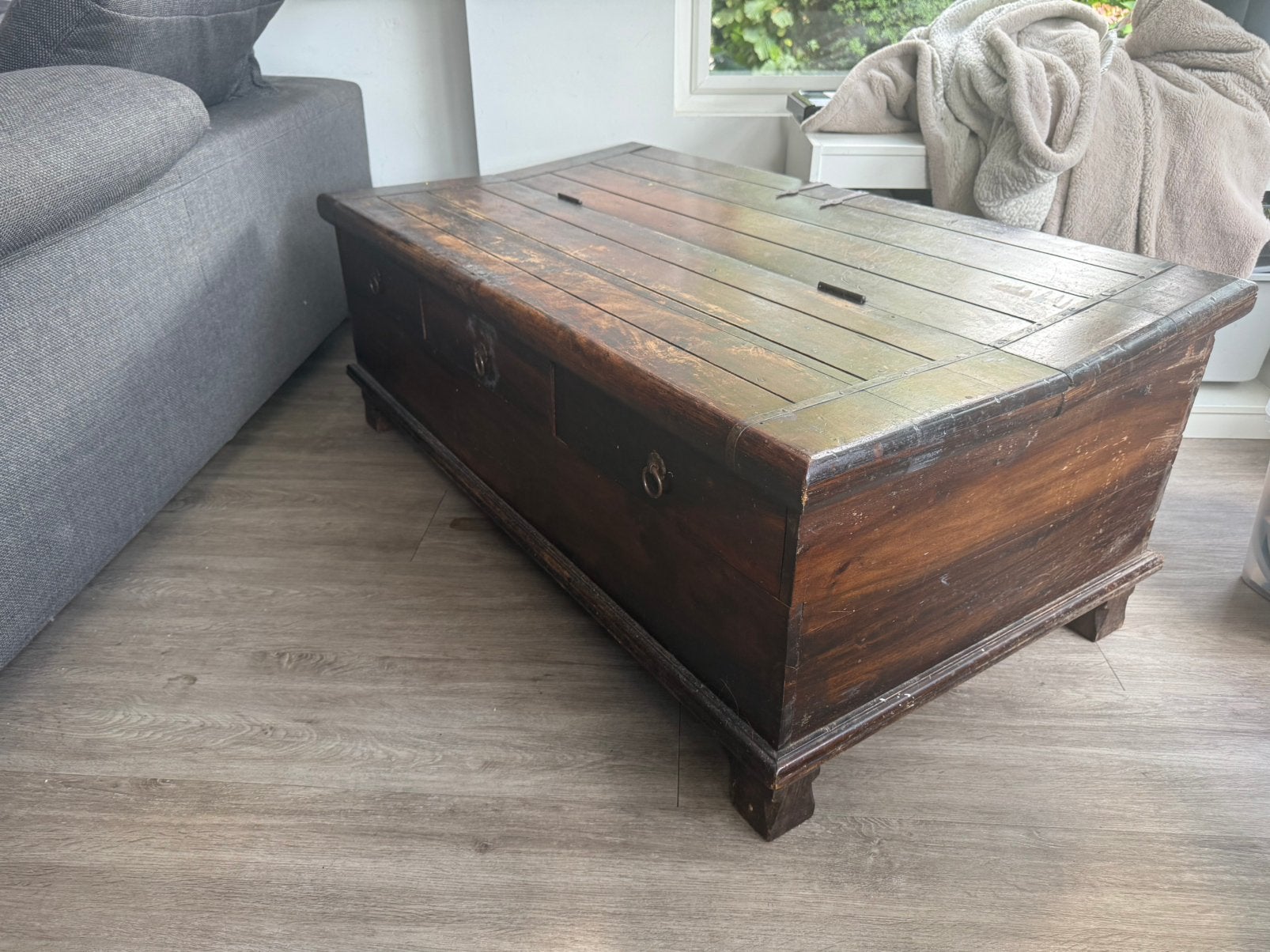 Oude houten dekenkist / opbergkist met 3 laden – 130 cm, Huis en Inrichting, Woonaccessoires | Kisten, Gebruikt, 100 tot 150 cm
