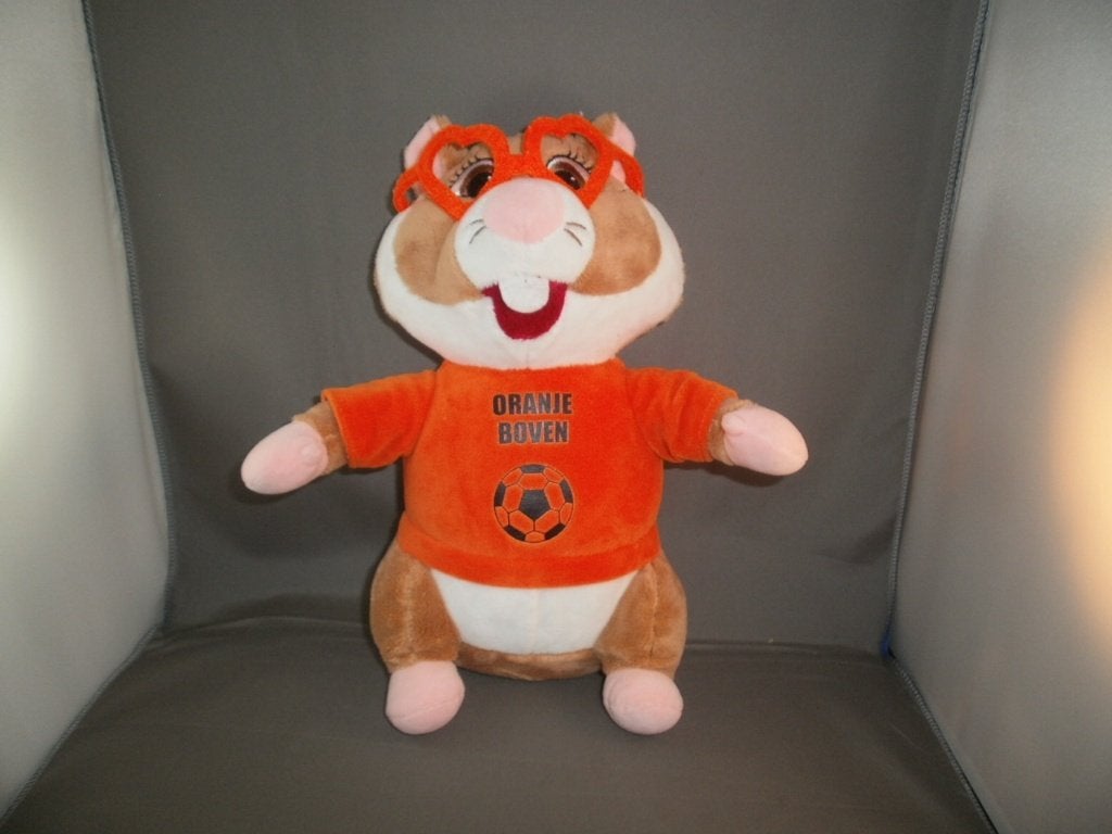 ah oranje hamster velours bril oranje boven op buik 28 cm, Kinderen en Baby's, Speelgoed | Knuffels en Pluche, Oranje, Albert Heijn