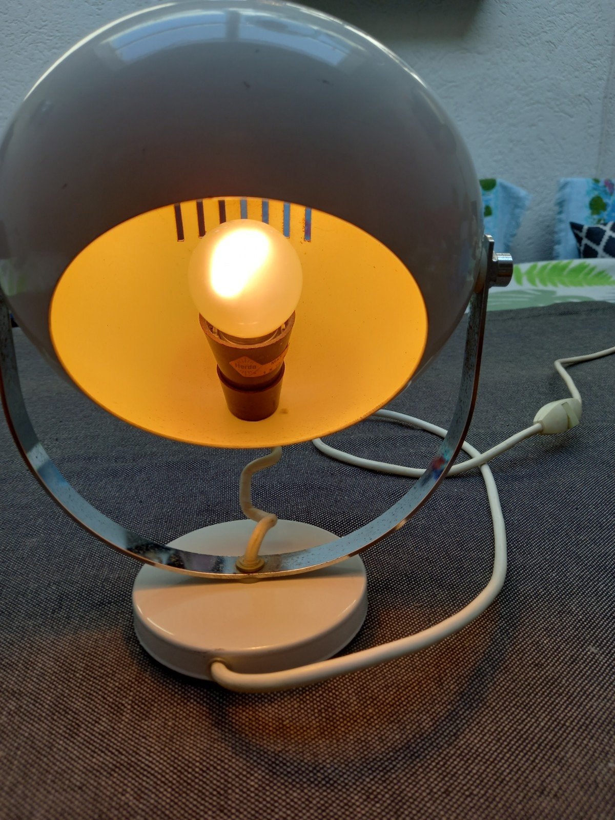 Vintage, midcentury HERDA wandlamp jaren '60, '70., Huis en Inrichting, Lampen | Wandlampen, Grijs, Overige merken, Metaal, Gebruikt