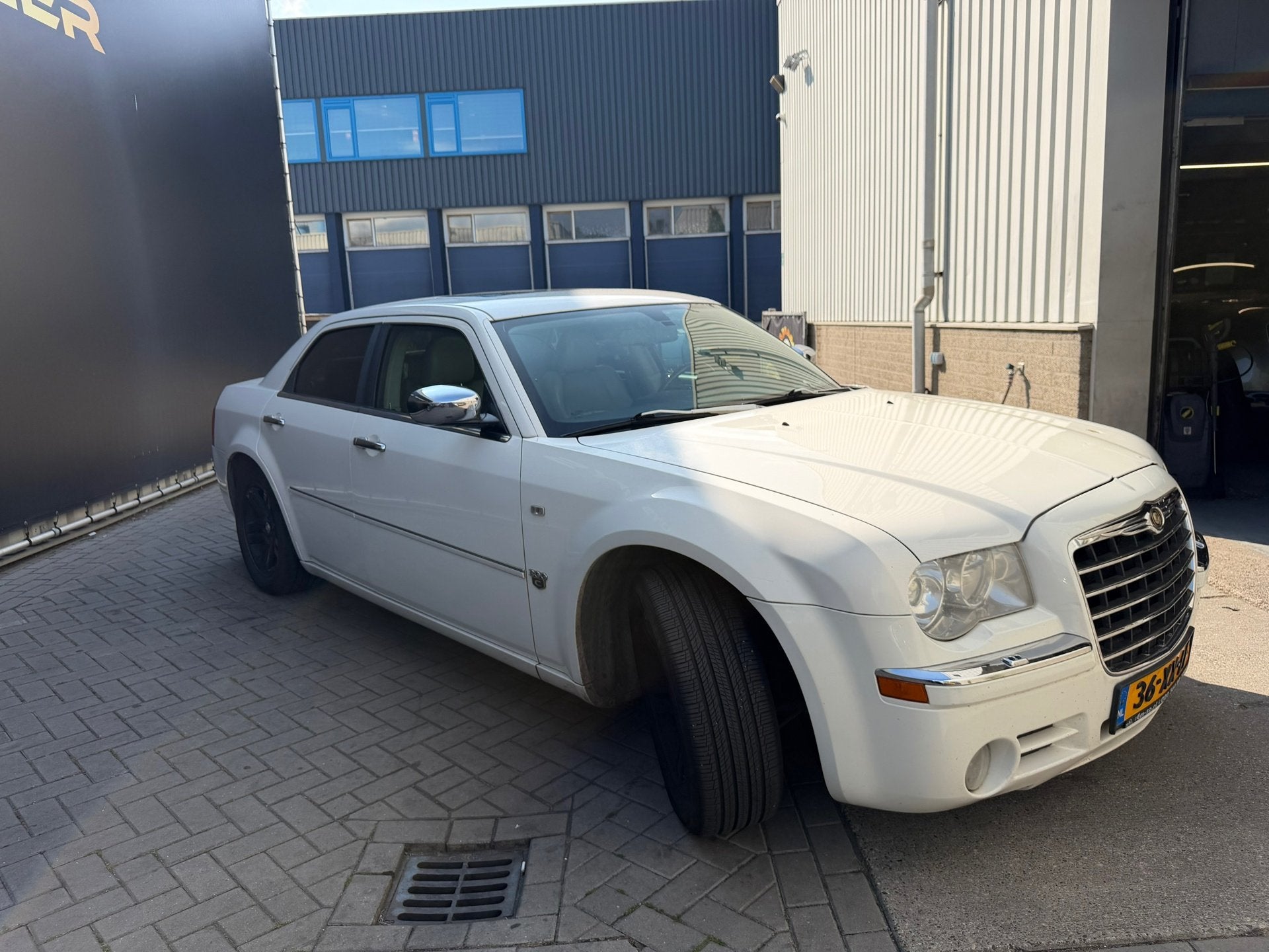 Chrysler 300C 3.0 V6 CRD Diesel Automaat TECNIC 100% good!, Auto's, Chrysler, Automaat, Gebruikt, Zwart, Bedrijf