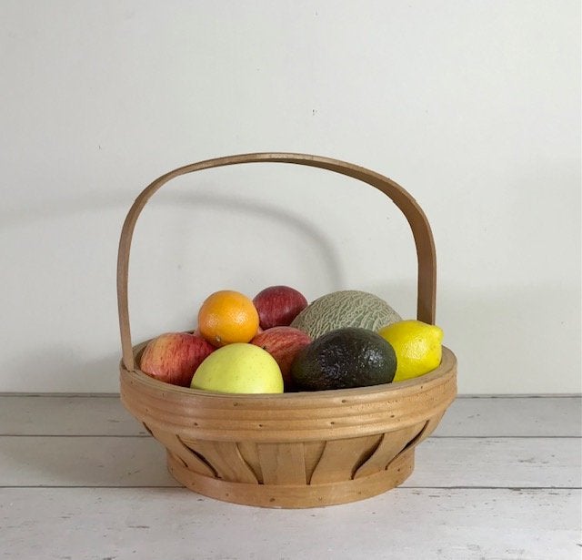 Vintage Franse spaan houten ronde mand met hengsel, Huis en Inrichting, Gebruikt, Mand, Rond, Ophalen of Verzenden