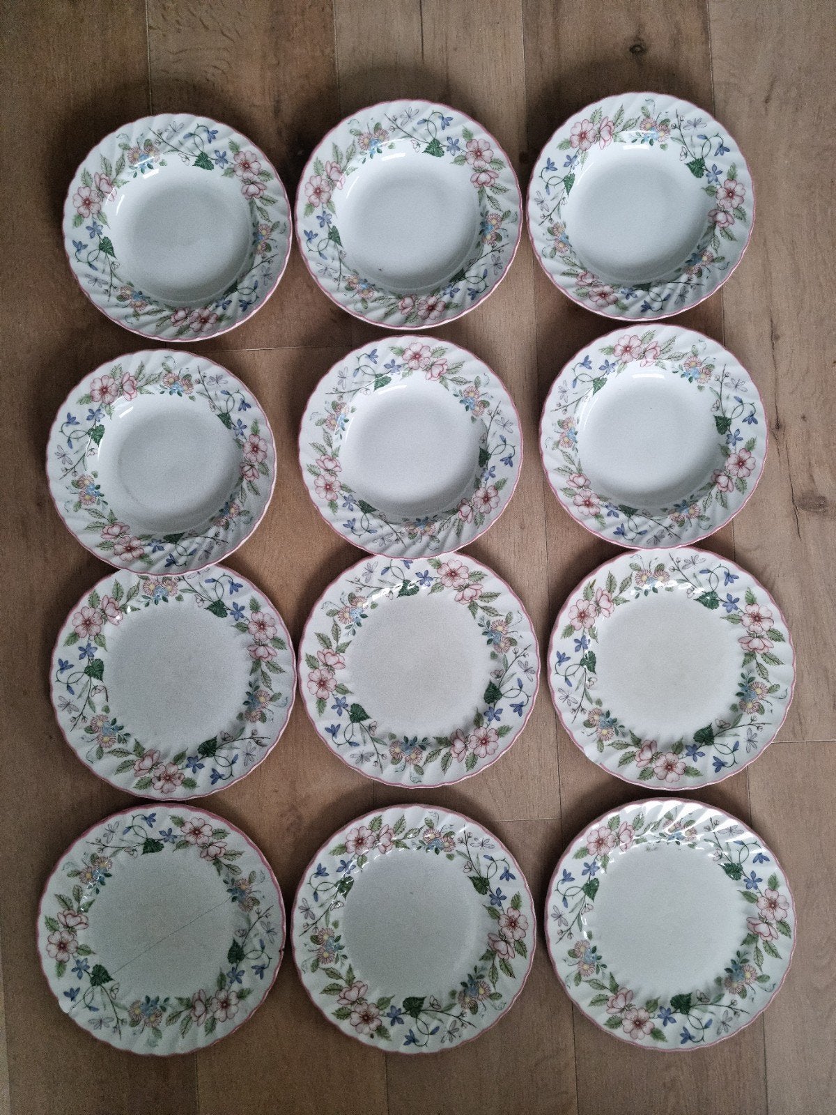 Prachtig servies Spring Fields wood & sons 6 eet - 6 soep

S, Ophalen