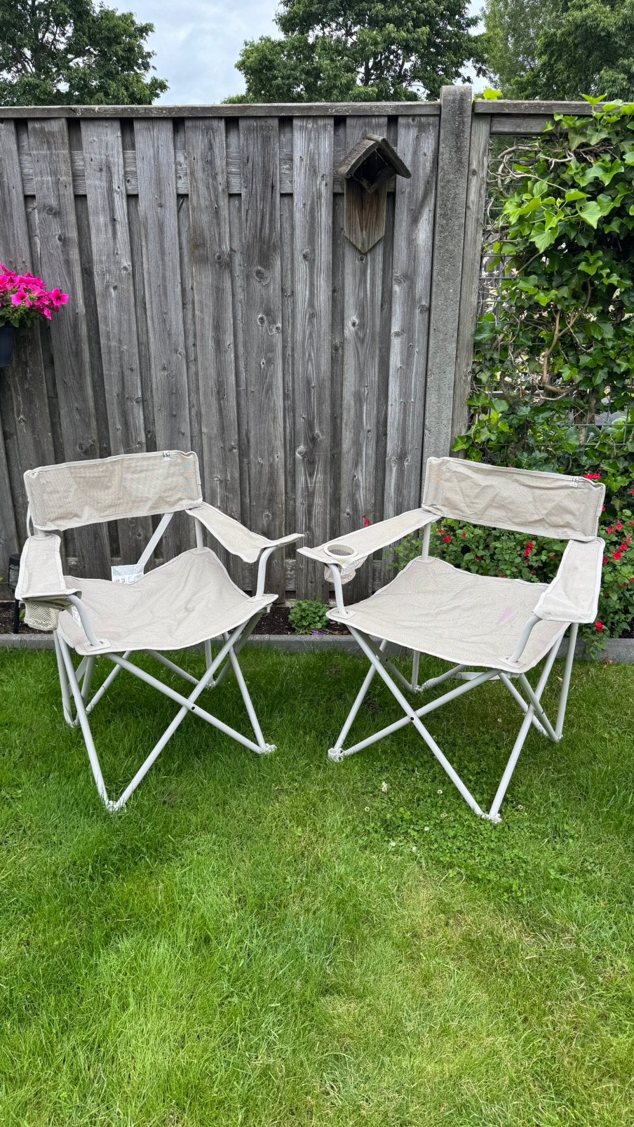 QUECHUA Opvouwbare campingstoel XL met armleuningen, Verzenden, Zo goed als nieuw, Campingstoel