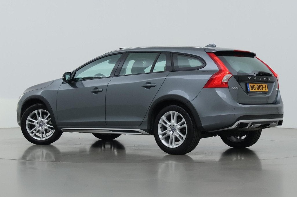 Volvo V60 Cross Country 2.0 D4 Summum | ACC | Schuifdak | Tr, Auto's, Volvo, 1969 cc, Leder, Diesel, 22 km/l