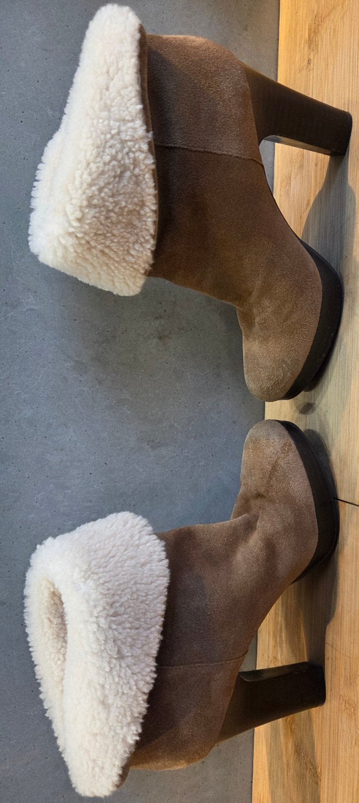 Ugg's enkellaarzen enkellaarsjes maat 39, Kleding | Dames, Ophalen, UGG, Overige kleuren, Lage of Enkellaarzen