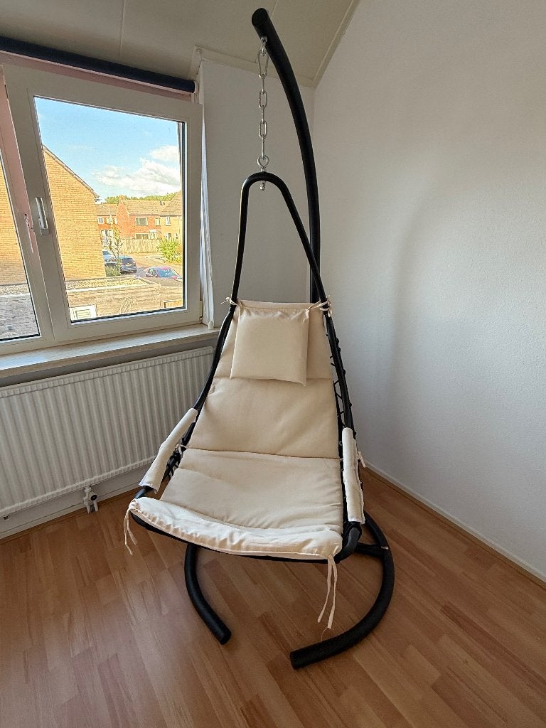 Hangstoelen / hangeieren 1 met en 1 zonder standaard, Ophalen, Zo goed als nieuw, Overige materialen