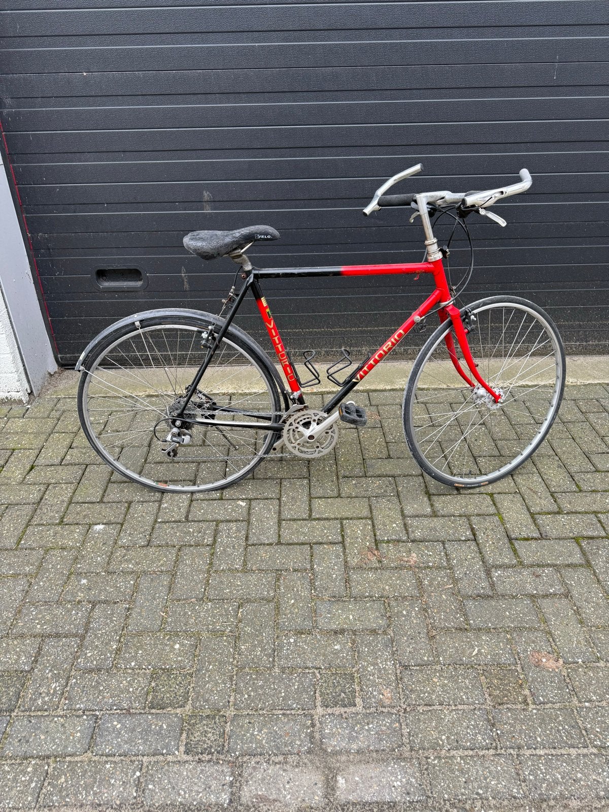 Vittorio racefiets - Zwart/Rood - Gebruikt, Overige merken, 28 inch, Gebruikt, Ophalen of Verzenden