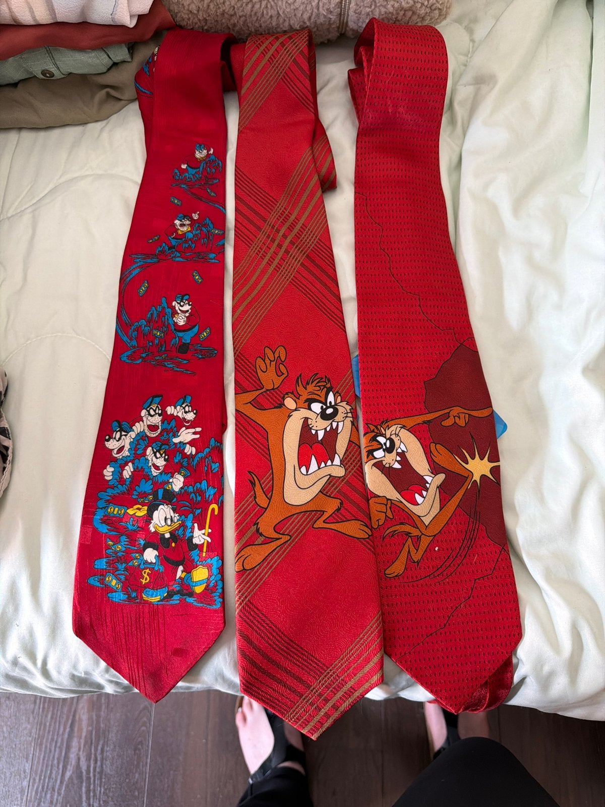 Vintage Disney & Looney Tunes stropdassen - 3 stuks, Ophalen, Zo goed als nieuw, Rood, Met patroon