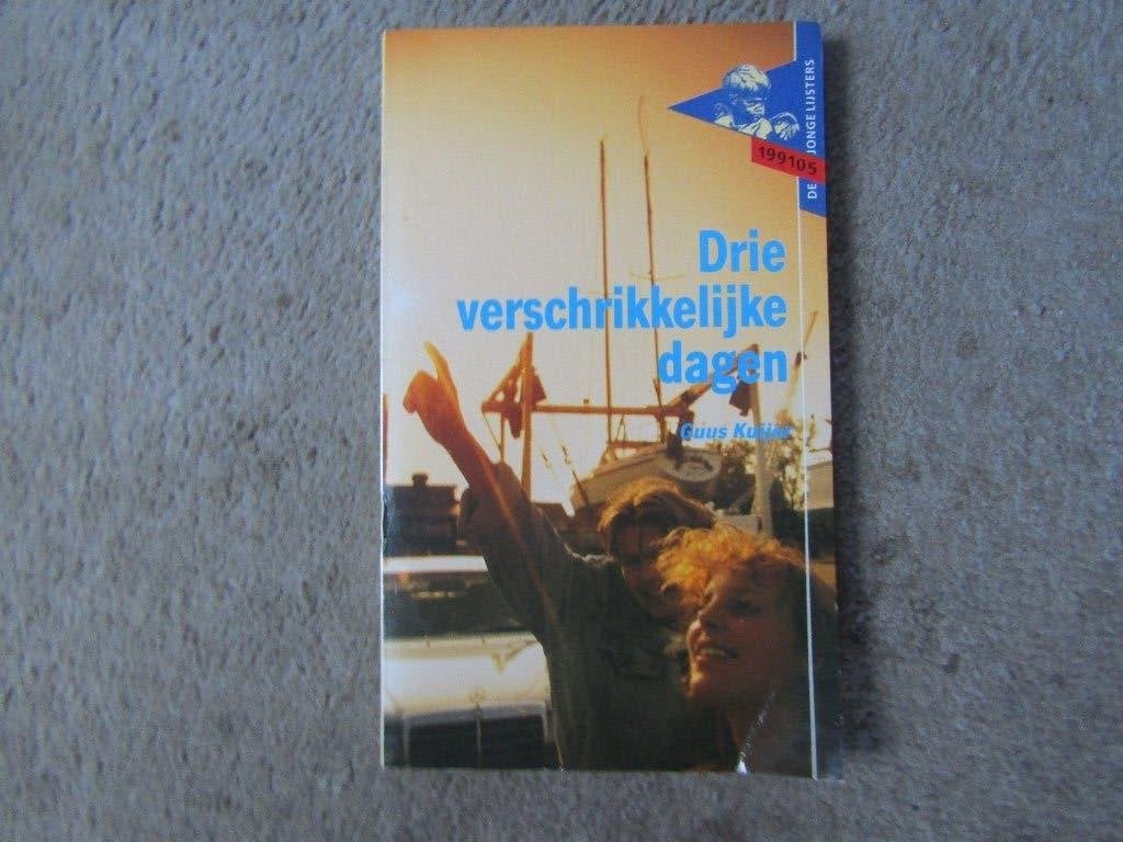Boek: Drie verschrikkelijke dagen, Boeken, Gelezen, Non-fictie, Ophalen of Verzenden, Guus Kuijer
