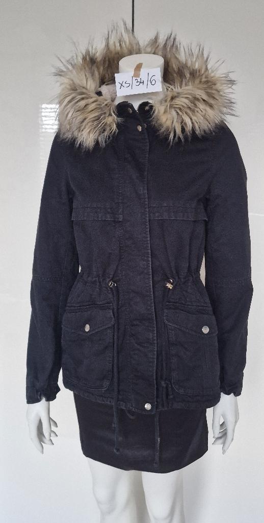 H&M winterjas maat XS/34, Ophalen of Verzenden, Zo goed als nieuw, Maat 34 (XS) of kleiner, Zwart