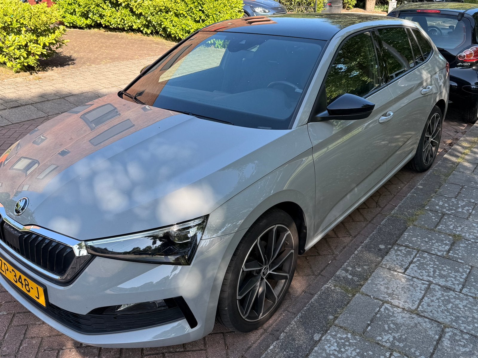 Skoda Scala 1.5 TSI Sport Business I Panorama | Automaat, Scala, Zwart, 4 cilinders, 1165 kg