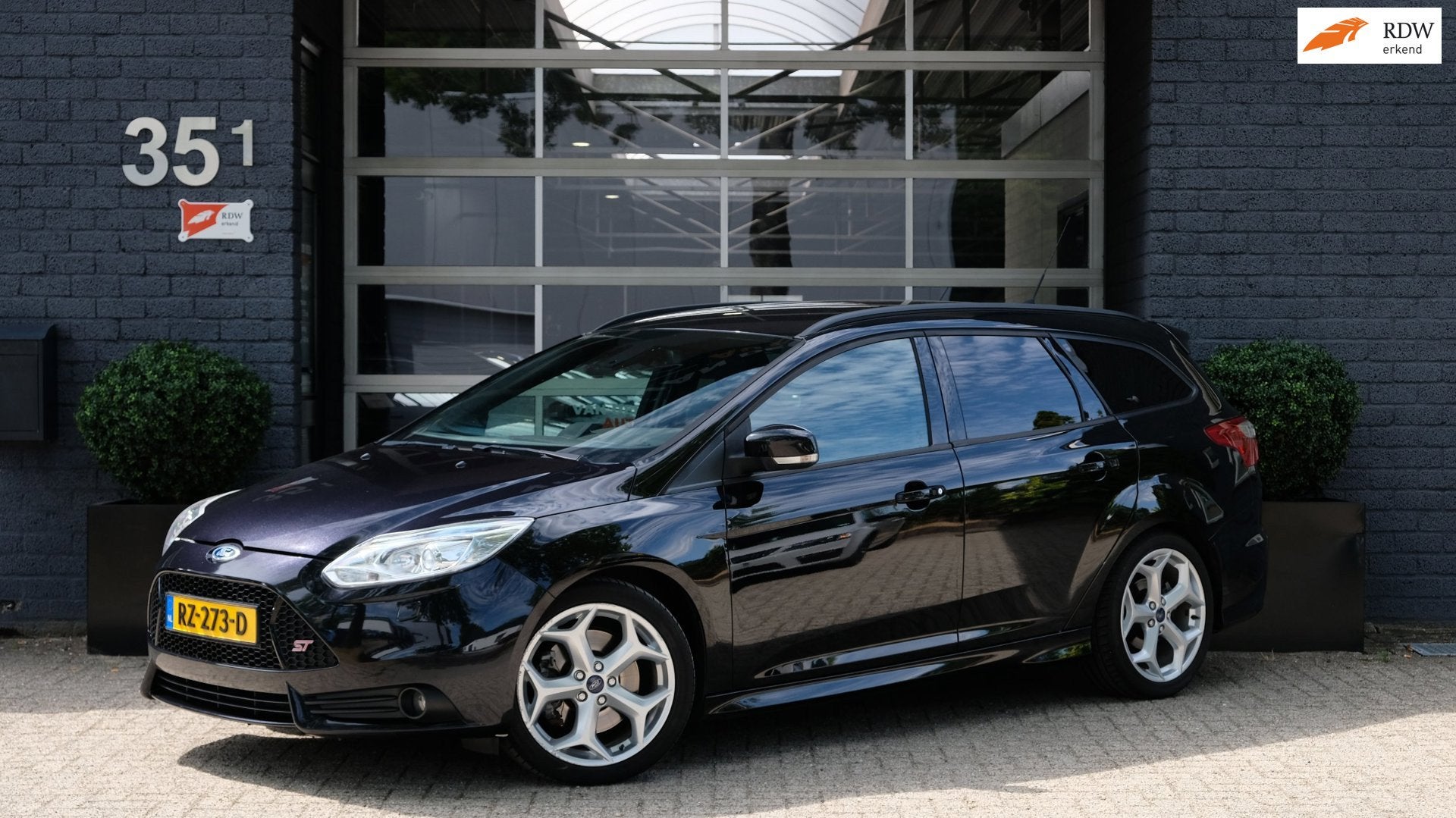 Ford Focus Wagon 2.0 EcoBoost ST-3 Cruise|Leder|Navi|Led&Xen, Auto's, Euro 5, Gebruikt, Zwart, 4 cilinders