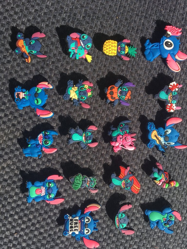 19 pokomon plastick knoopsgat pins, Verzamelen, Ophalen of Verzenden, Nieuw, Figuurtje, Speldje of Pin